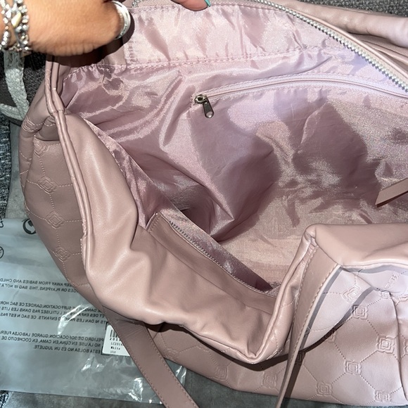 BCBG MAX AZRIA, Large Blush/Pink Shoulder Tote, NWOT - Picture 3 of 4